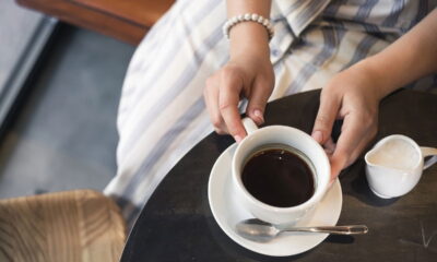 O erro ao tomar café que pode acelerar os problemas no coração