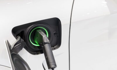 Esse carro elétrico chinês carrega em casa como um celular