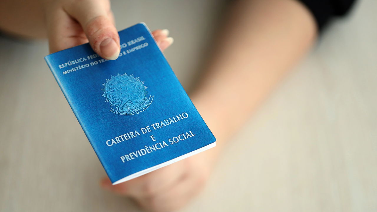 Chega ao fim de 1h de almoço com lei trabalhista e trabalhadores reagem