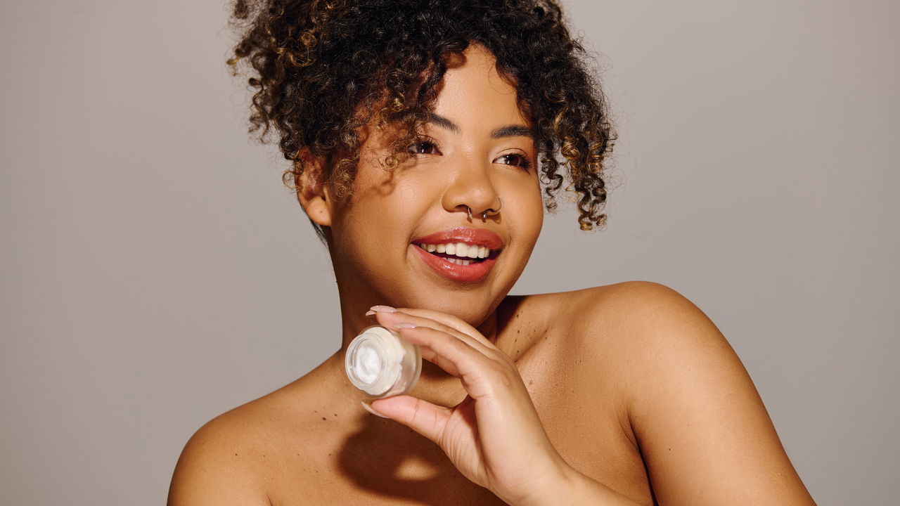 Seus cachos podem brilhar mais com esses cremes baratinhos