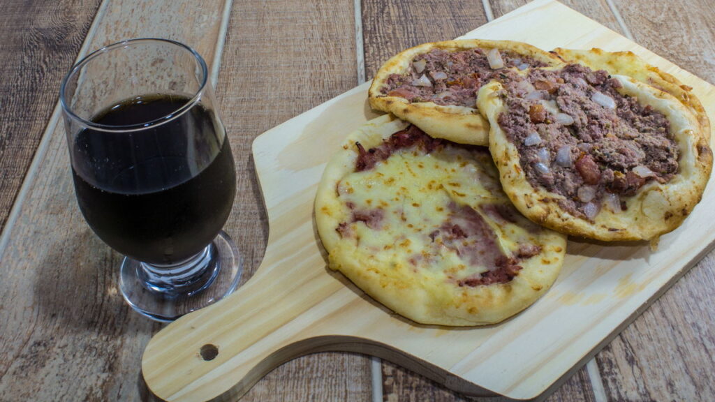 Receita de esfirras caseira fácil e deliciosa
