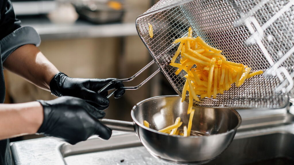 Como manter a fritadeira impecável por muito mais tempo