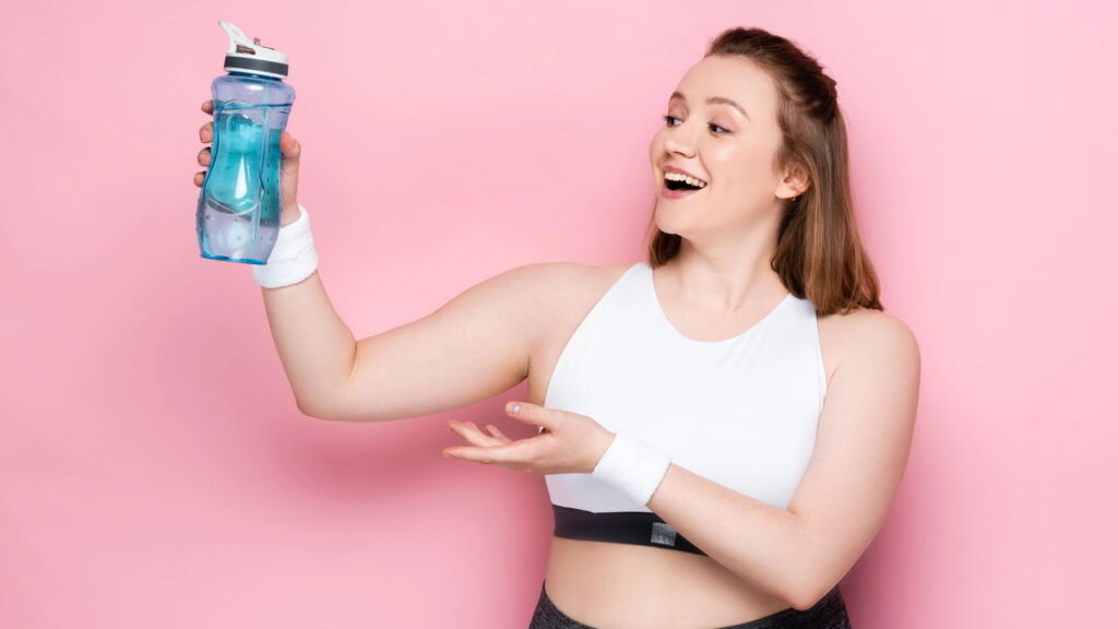 Higienizar a garrafa de água do jeito errado pode te deixar doente