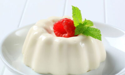 A sobremesa de gelatina que sua avó fazia voltou com tudo