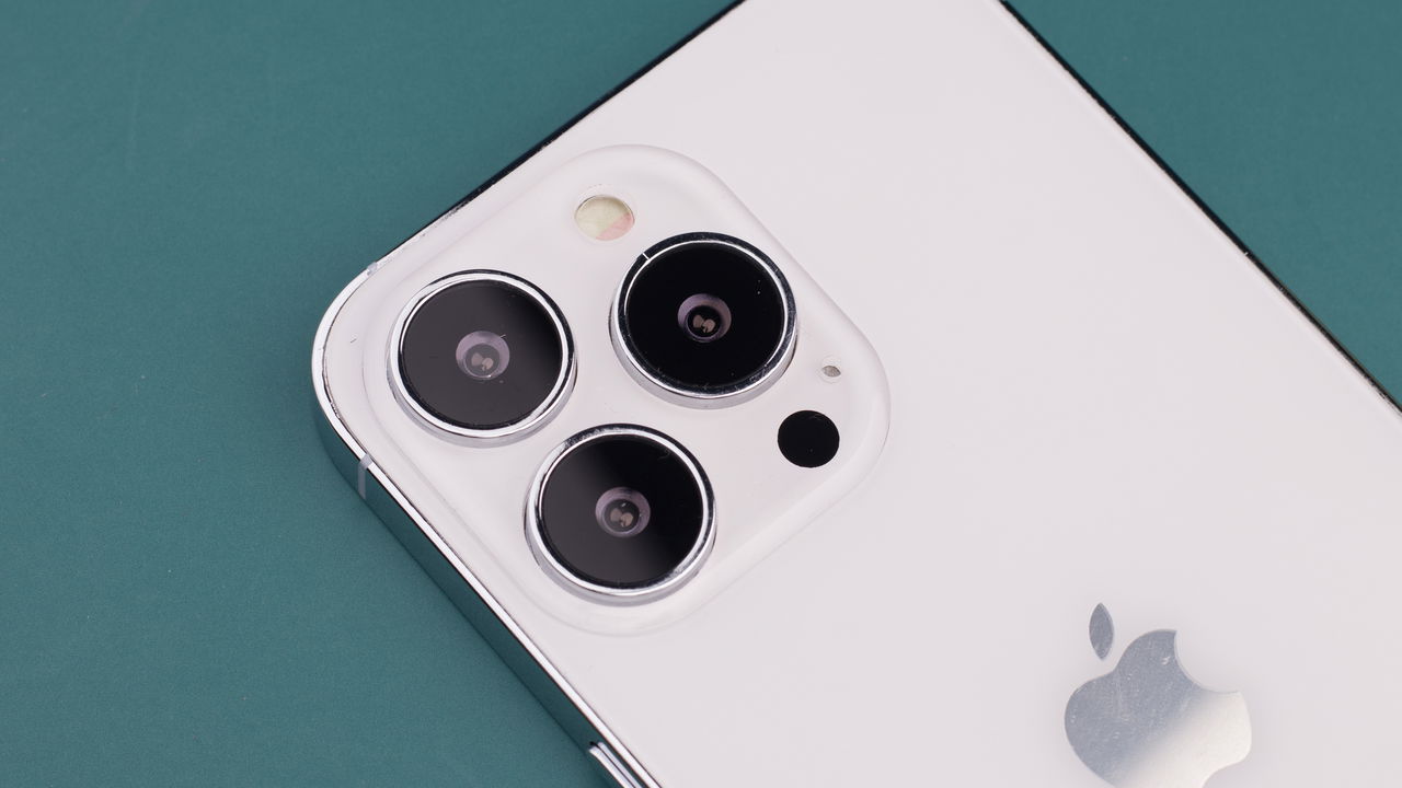 Veja os celulares com 3 câmeras que vão turbinar suas fotos