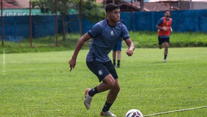 Botafogo se aproxima da contratação de lateral do Remo