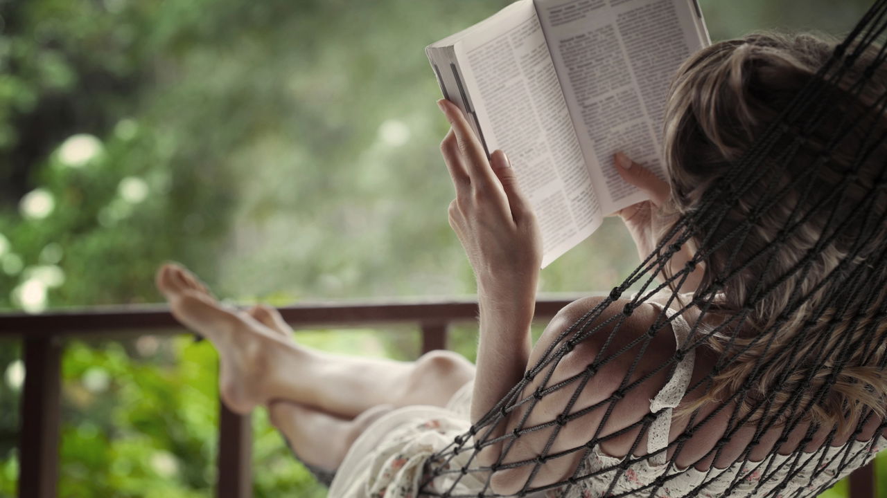 Ideias brilhantes para montar um cantinho de leitura aconchegante