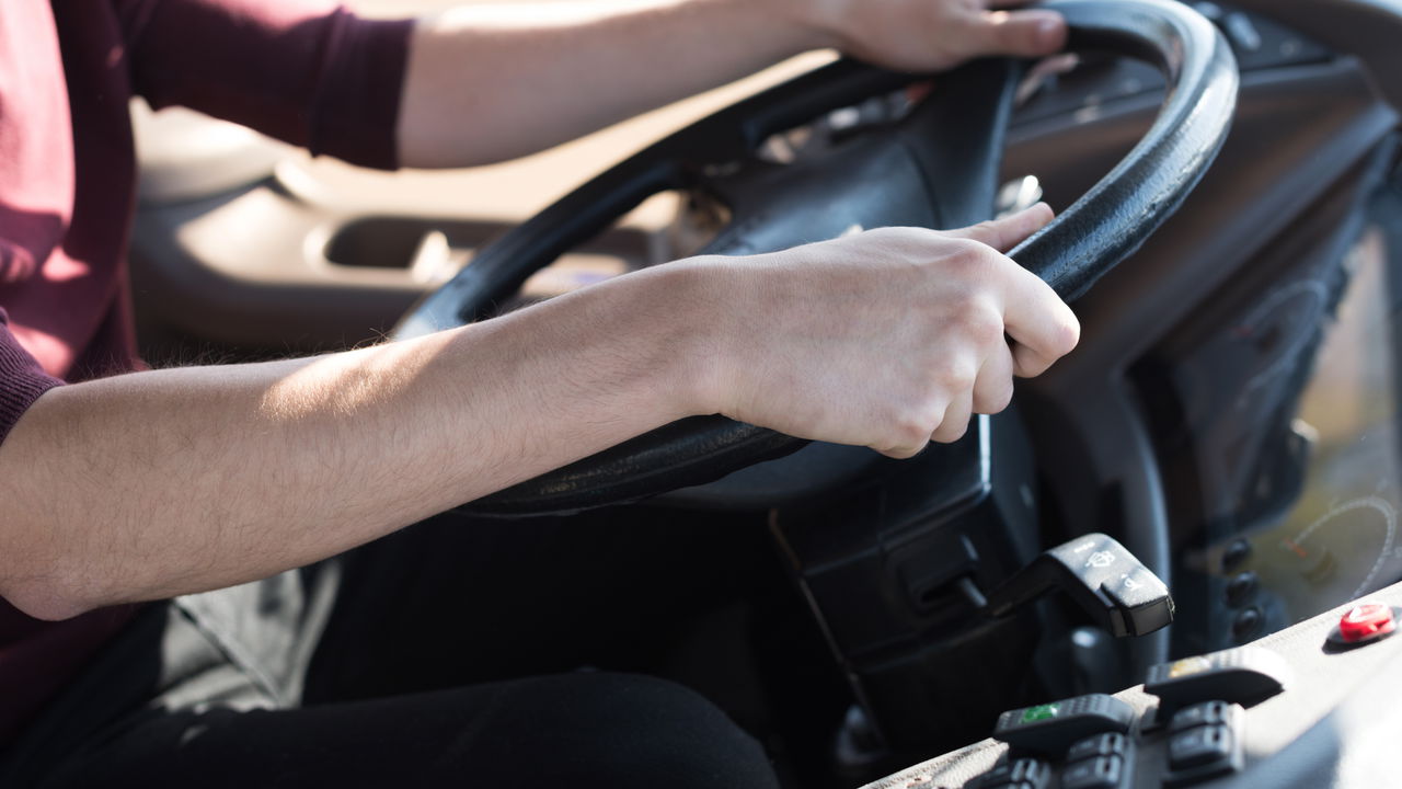 Torcedores do Grêmio atacam ônibus