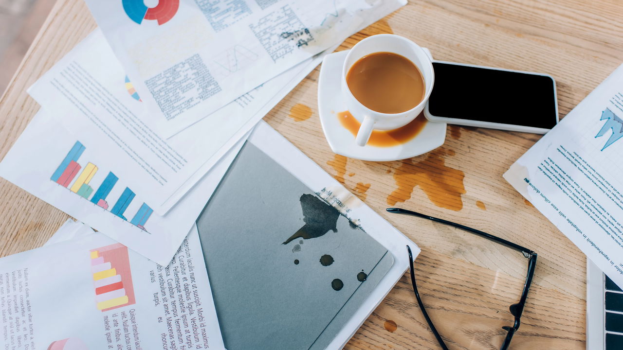 Manchas antigas somem com essa combinação caseira esquecida