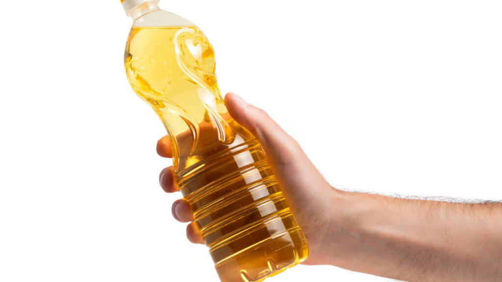 Reaproveitar óleo de cozinha usado evita danos ambientais graves