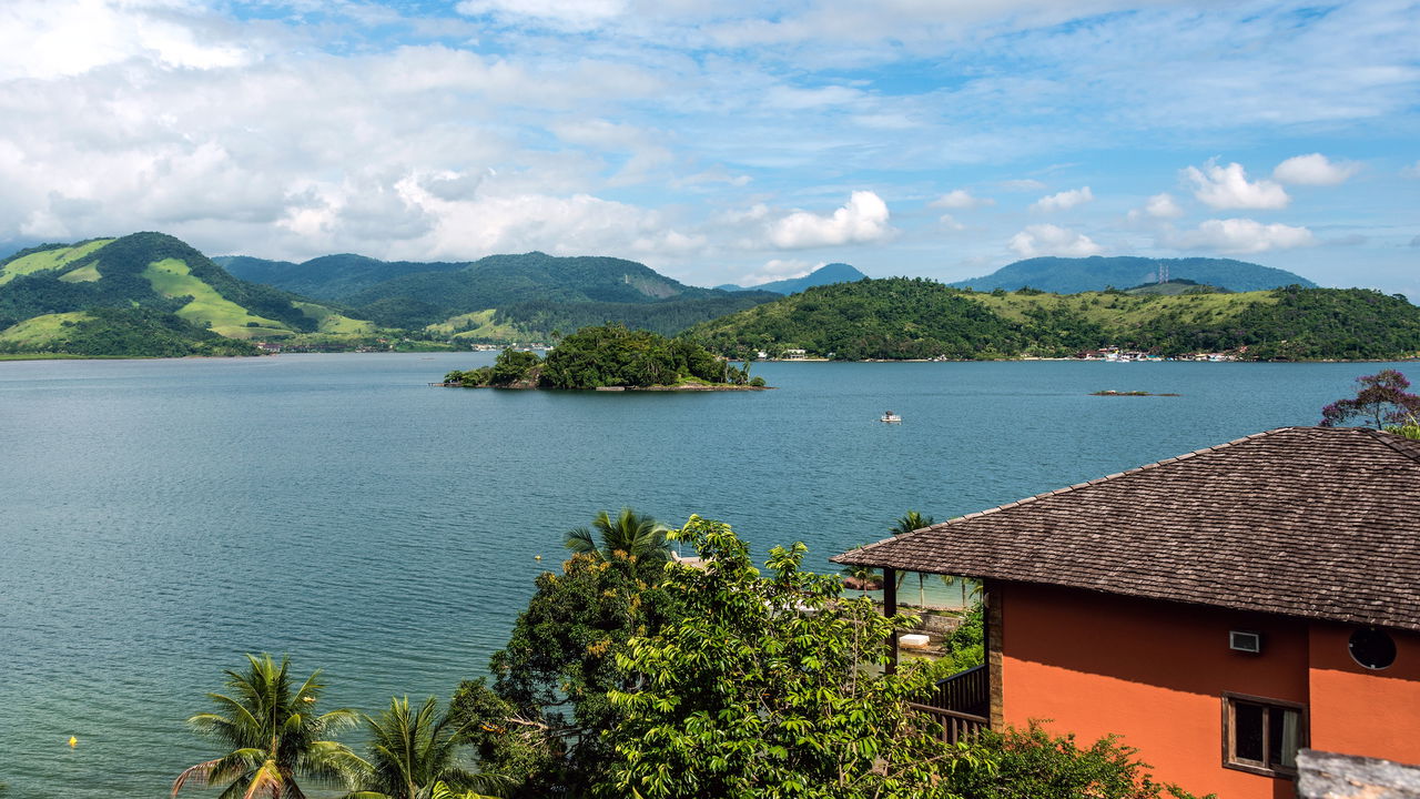Primavera no Brasil convida a explorar destinos cheios de flores, cores e cultura