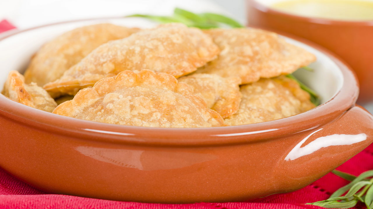Como garantir pastéis leves e crocantes sem excesso de óleo na fritura