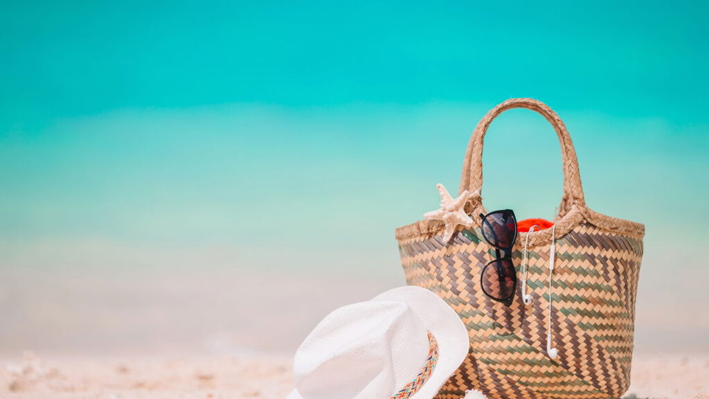 A maneira mais segura de limpar bolsa de palha em casa