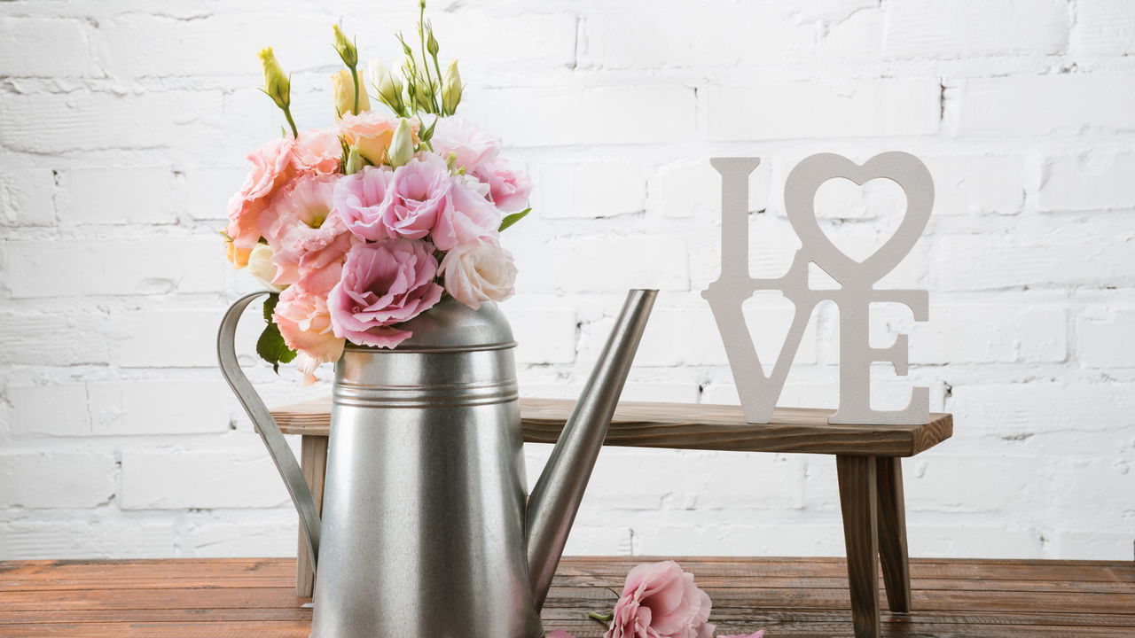 Tendências que vão revolucionar a decoração de verão 2025