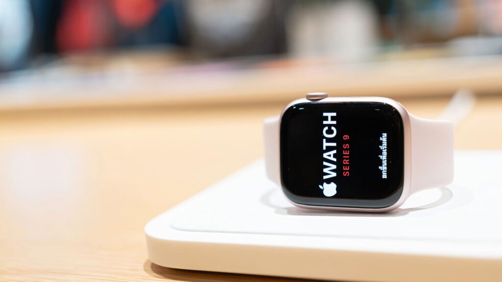 Smartwatch com monitoramento de saúde e controle de música