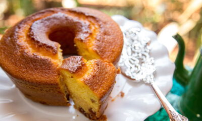 Você vai se apaixonar por este bolo de fubá com laranja