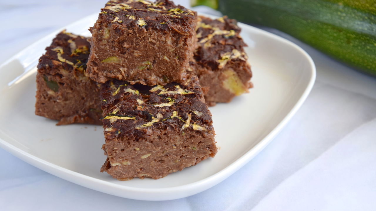 Brownie vegano de abacate surpreende pelo sabor e textura