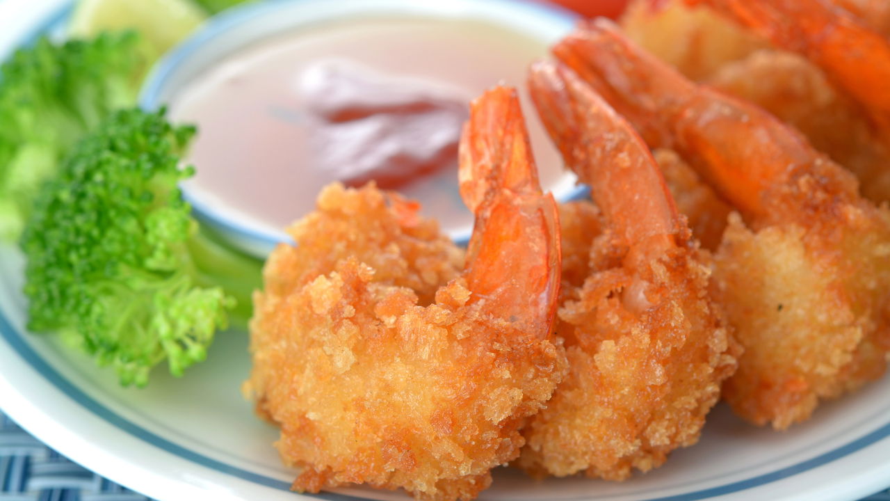 Receita de camarão crocante na air fryer viraliza na internet