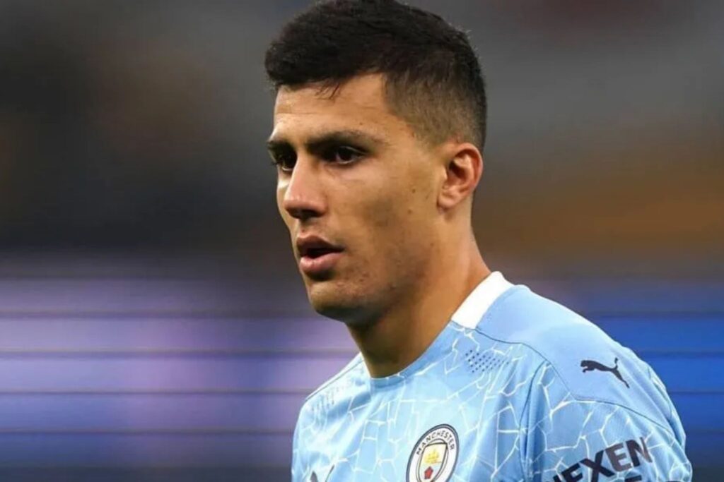 Rodri segue valorizado no Manchester City enquanto gigante espanhol observa