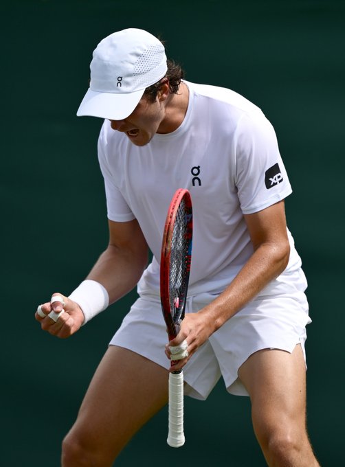 João Fonseca avança em Wimbledon; Bia Haddad Maia é eliminada
