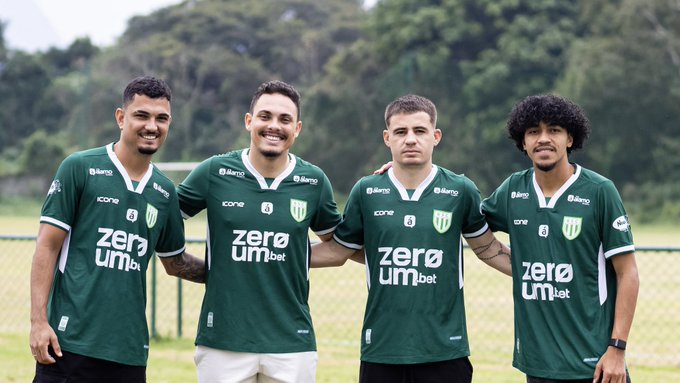 Boavista anuncia pacotão de reforços com folclórico ex-atacante alvinegro