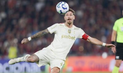 Léo Pereira falha contra o Atlético-MG