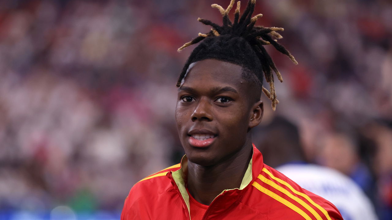 Nico Williams renova com o Athletic e rejeita o Barcelona