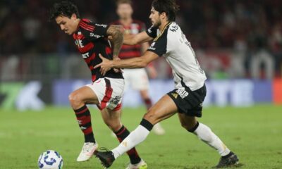 Pedro em ação pelo Flamengo no Campeonato Brasileiro