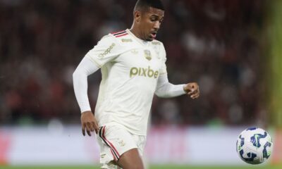 Samu Lino em campo pelo Flamengo