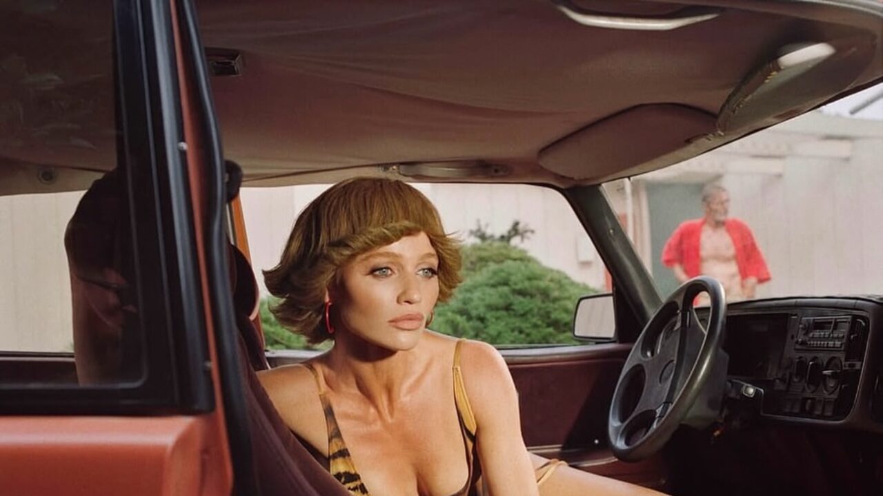 Kim Kardashian e Roberto Cavalli lançam coleção skims com Cintia Dicker!