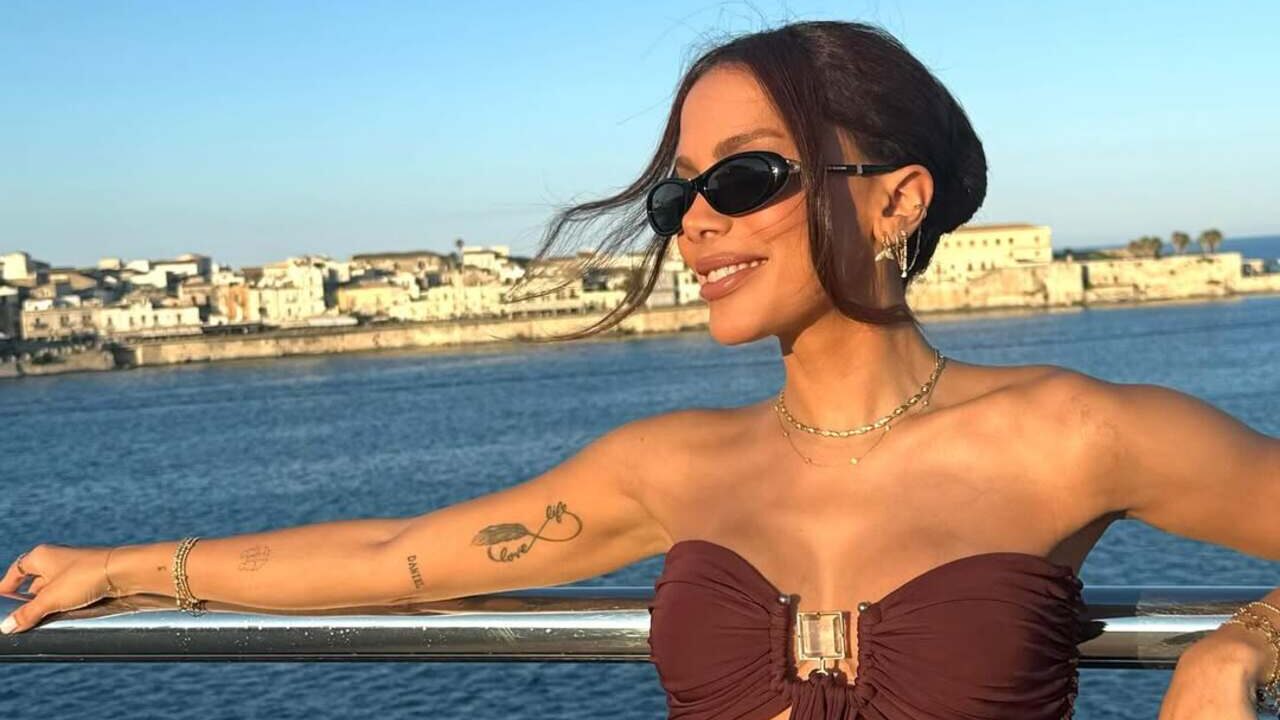 Adeus, rostos padronizados! A naturalidade é a nova tendência que Anitta adotou