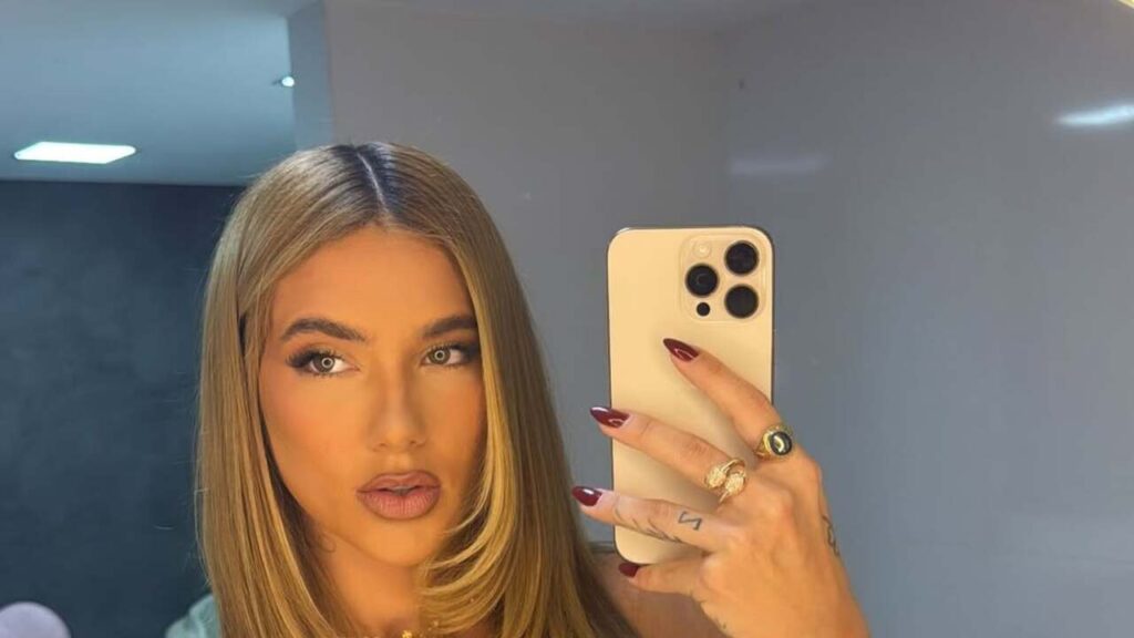 Virginia Fonseca revela o closet luxuoso de sua mansão em Goiânia!