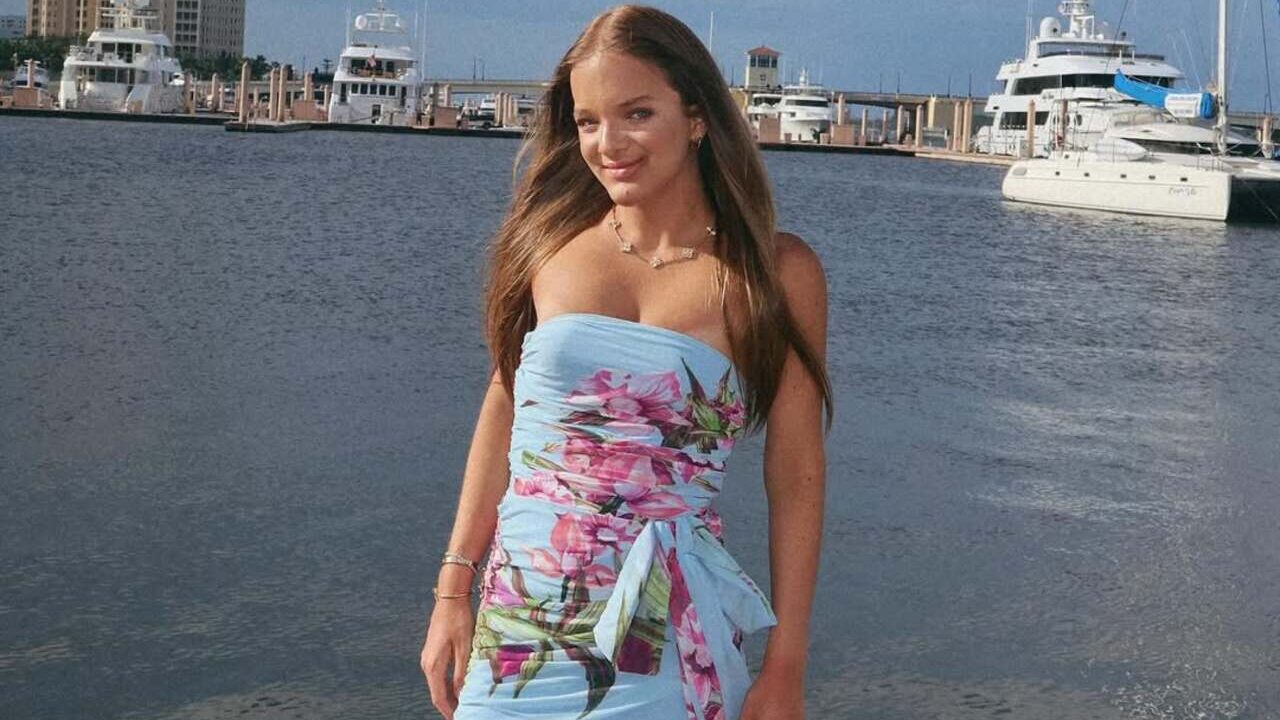 O segredo das celebridades para usar vestido floral e arrasar!