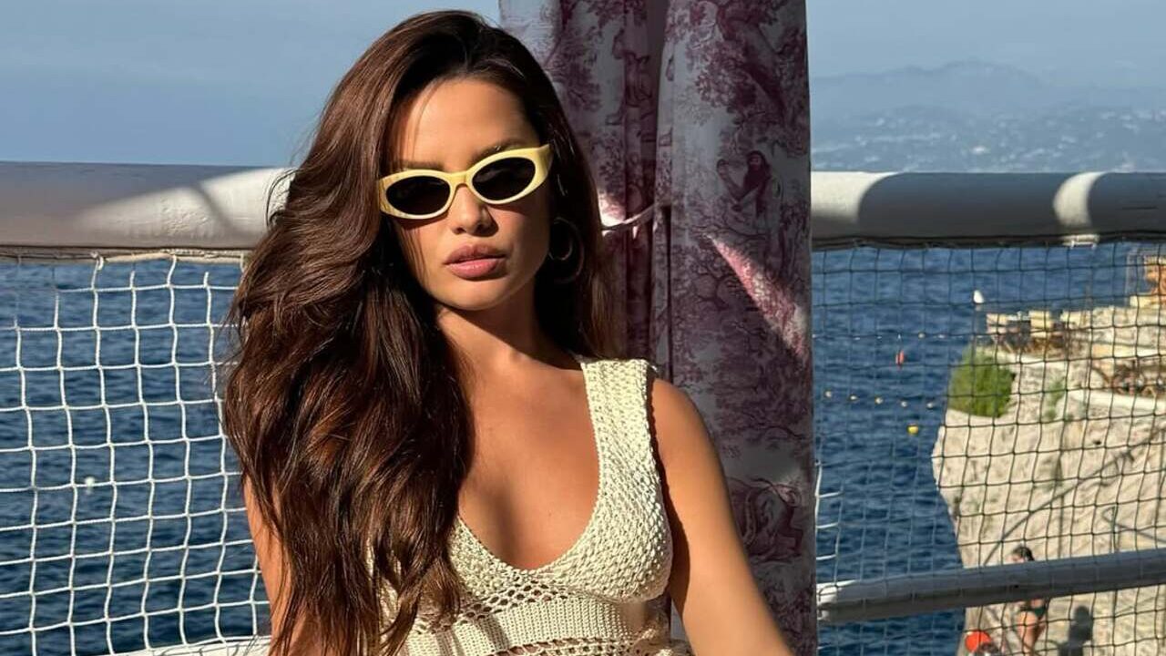 Como usar seu vestido de crochê do dia à noite e ser chique sem esforço!