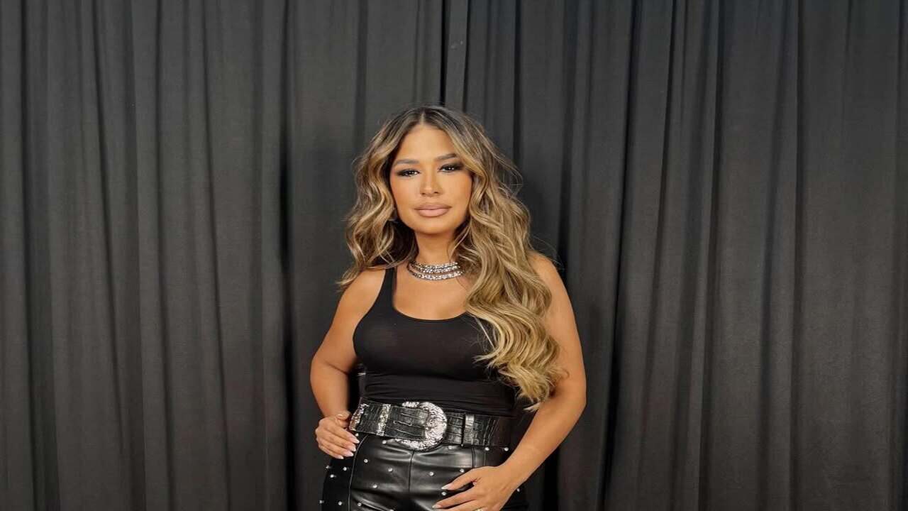 O segredo do cabelo iluminado da Simone Mendes que combina com você!