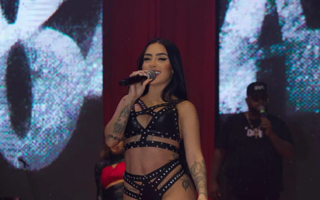 Cantora Mirella preocupa fãs após internação misteriosa