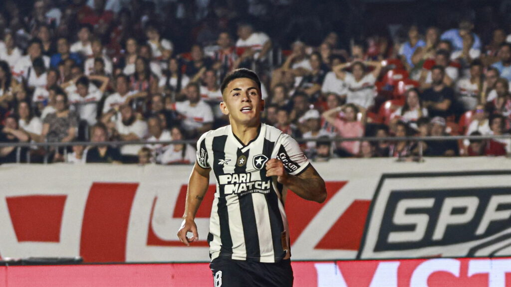 Ex-Botafogo entra no radar da Juventus enquanto clubes brasileiros ficam em segundo plano