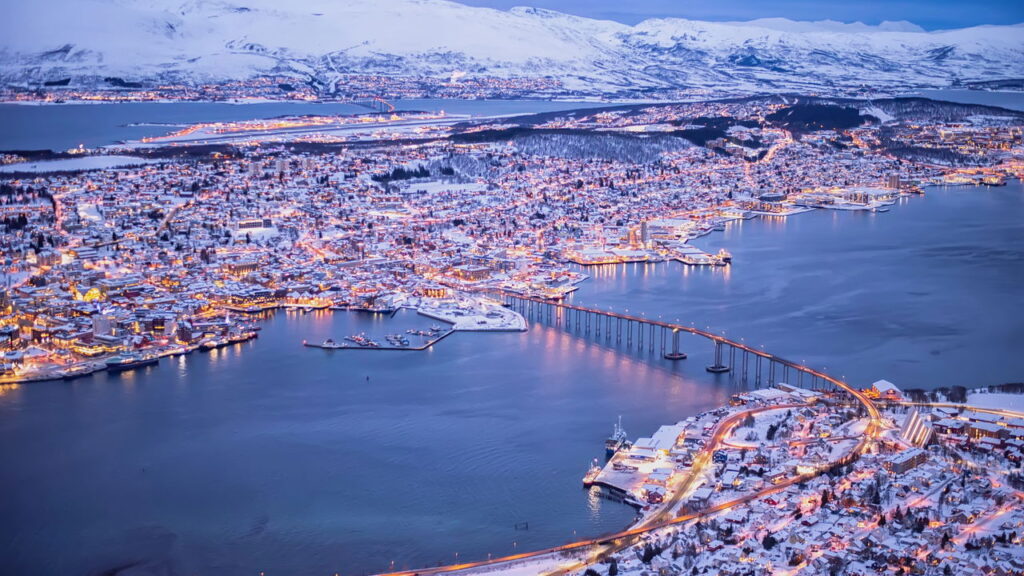 O sol brilha à meia-noite neste lugar incrível