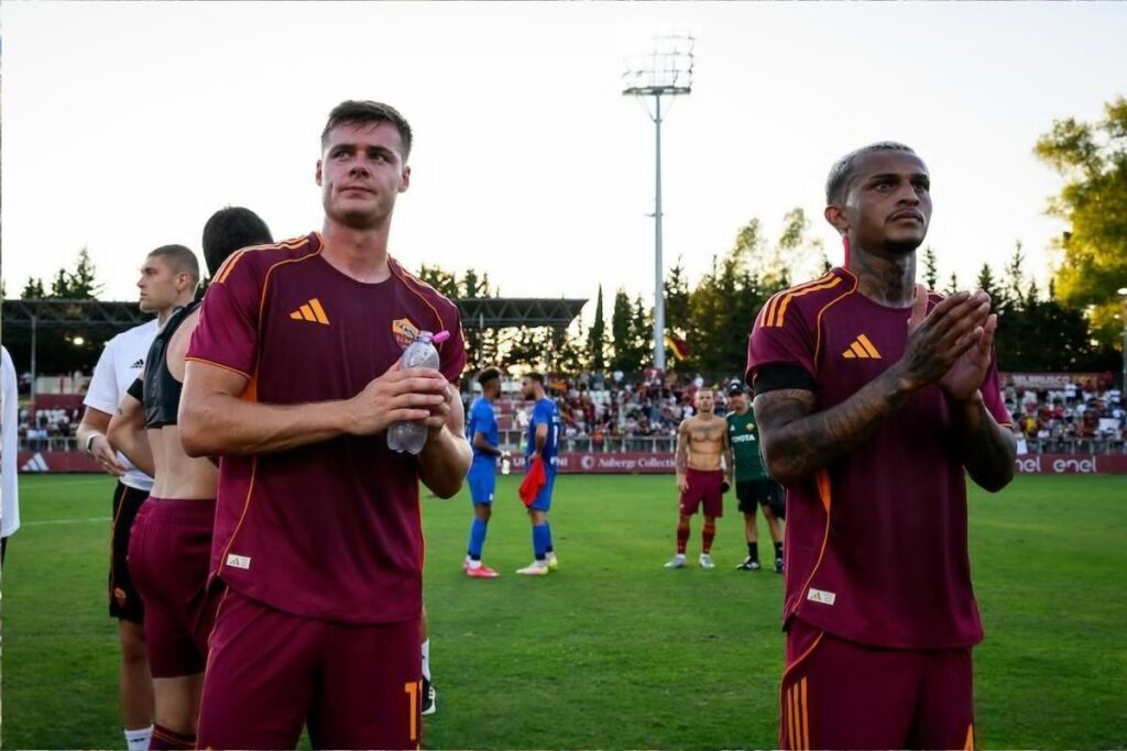 Wesley durante estreia pela Roma