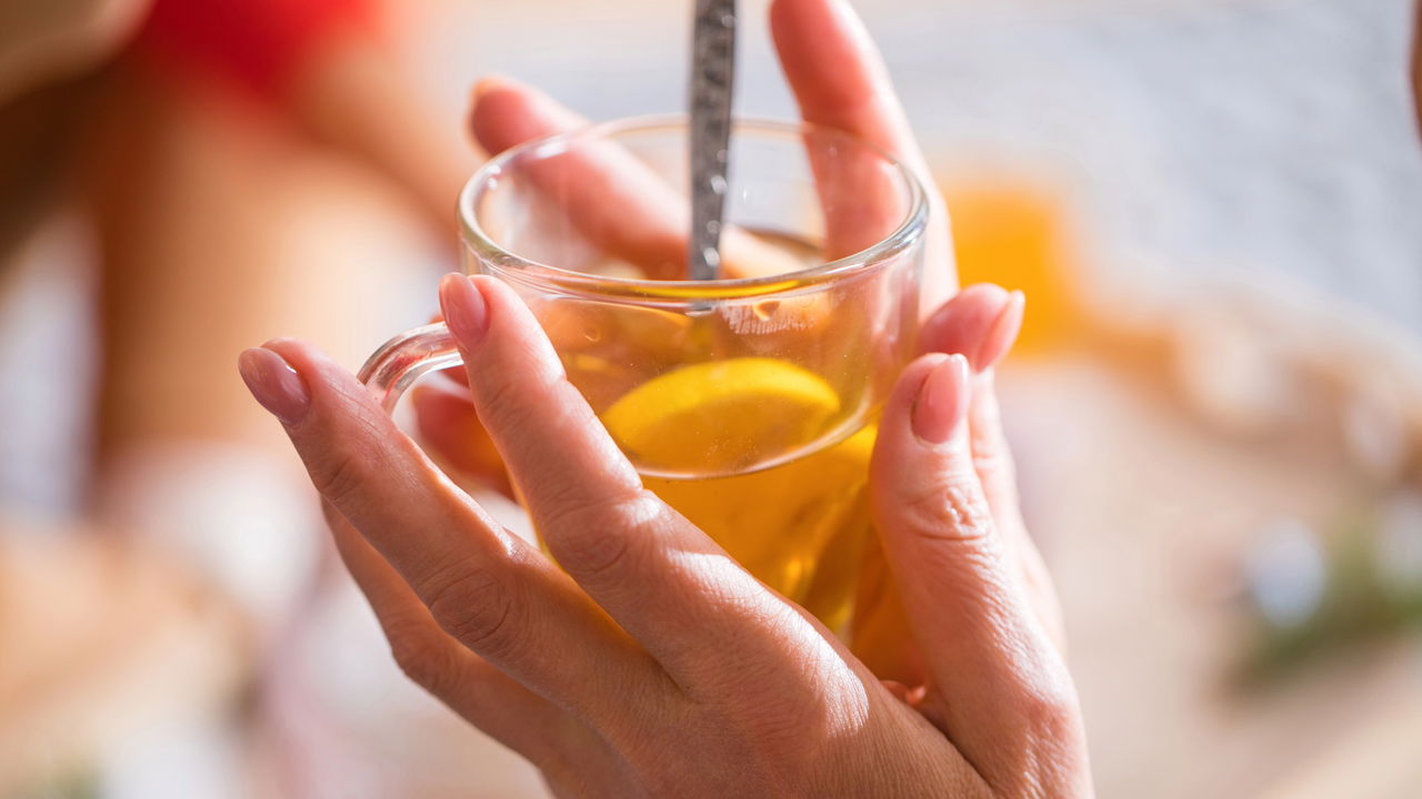 Receita viral promete desinchar e regular o intestino