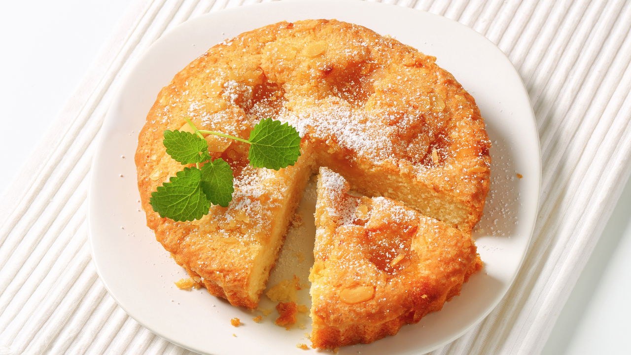 Esse bolo de maçã sem glúten é leve, fofinho e viciante