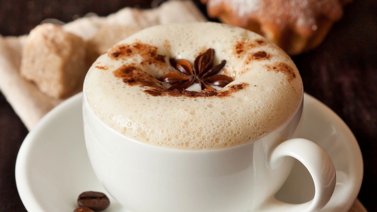 Capuccino de liquidificador? Aprenda o jeito mais fácil de fazer em casa!