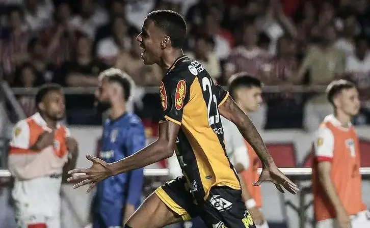 Zagueiro Dantas, do Novorizontino