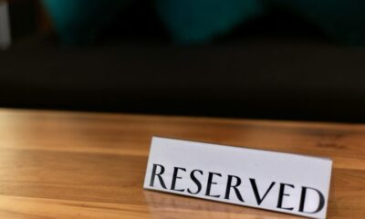 Lugares supostamente ‘públicos’, mas onde só se entra com ‘permissão’