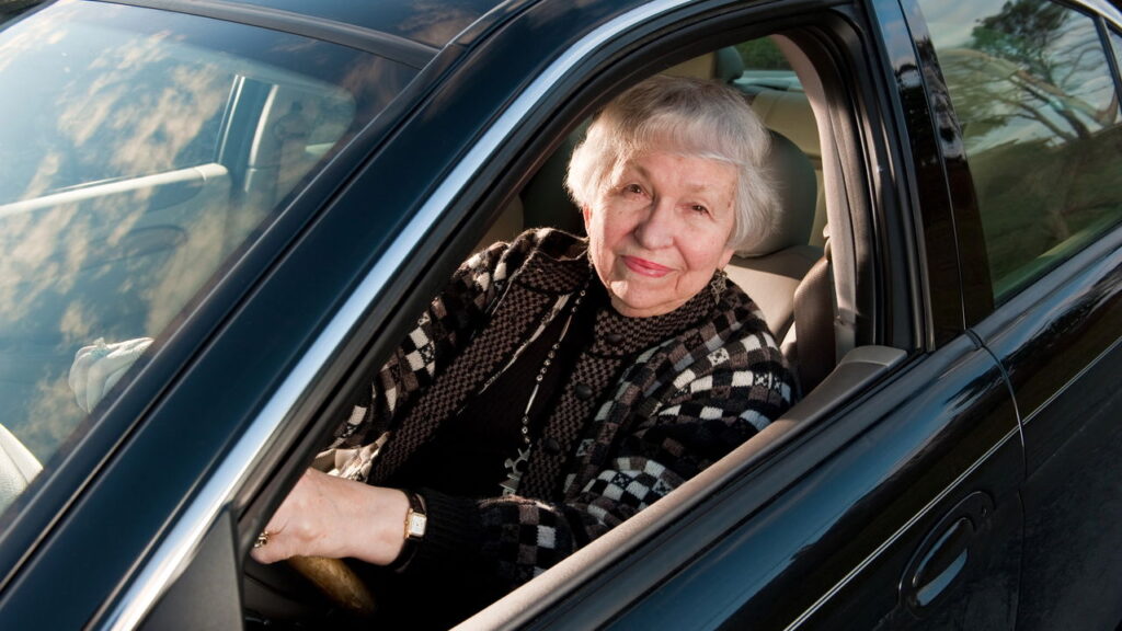 CNH tem novas regras para idosos acima de 70 anos e preocupa motoristas