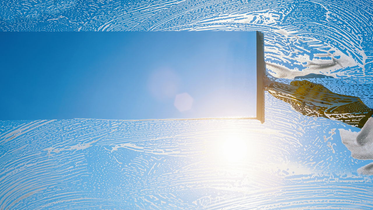 Limpa vidros caseiro! O segredo ecológico para brilho sem manchas e sem químicos!