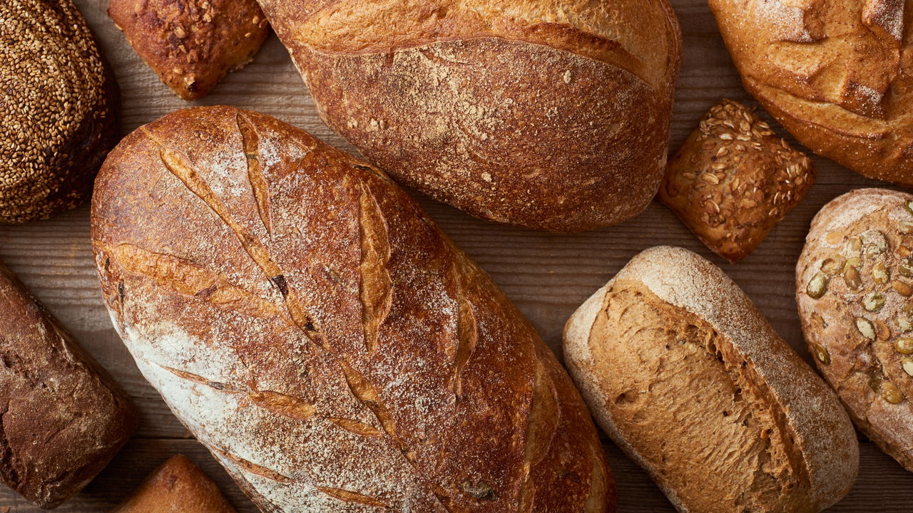 Receita simples de pão sem trigo e sem ovos surpreende