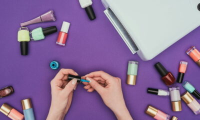 Novo método para secar esmalte rápido já virou tendência