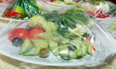 De queijo a frutas, nunca embrulhe esses alimentos em filme plástico no verão