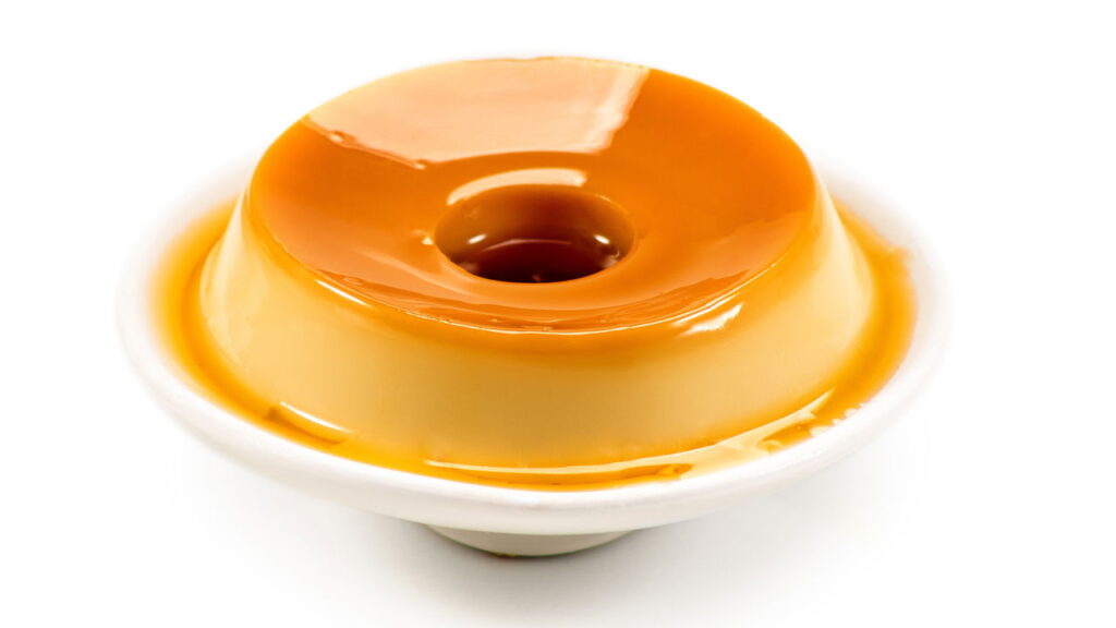 Essa receita de pudim fica pronta em 4 minutos e sem furinhos
